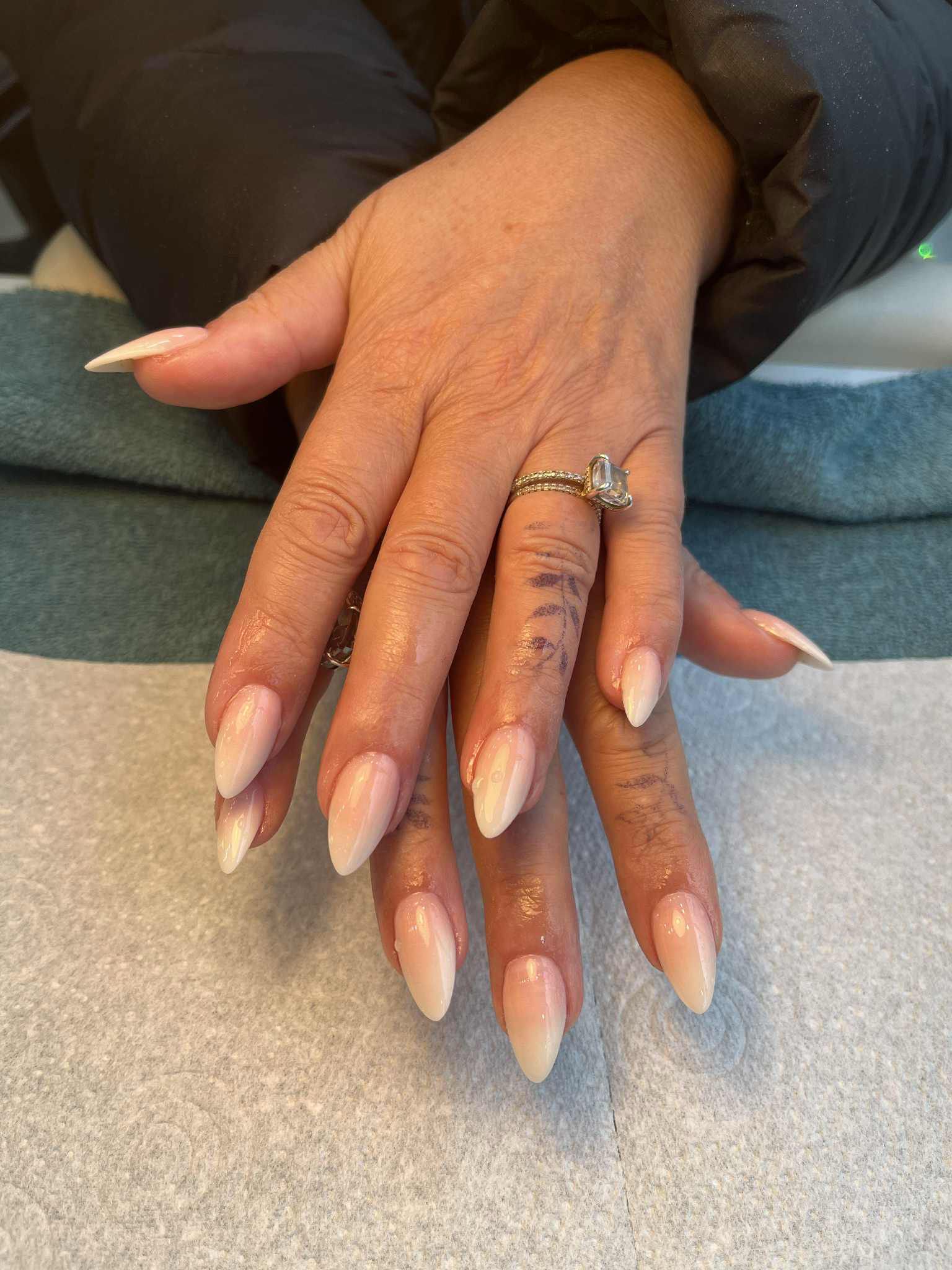 Acrylic nails London