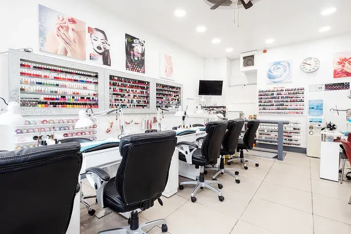 Nails Design London salon interior